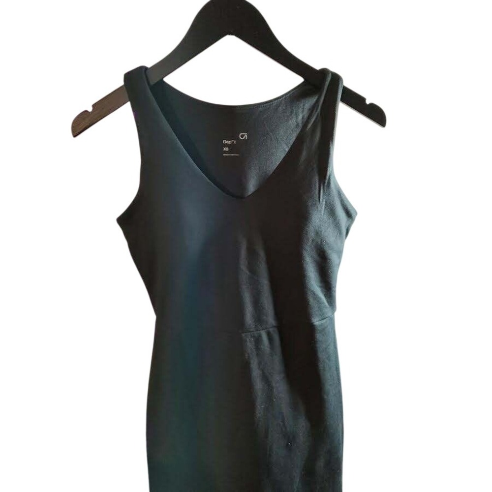 GapFit Black V Neck Sleeveless Fit Flare Dress Athletic XS Made in Indonesia